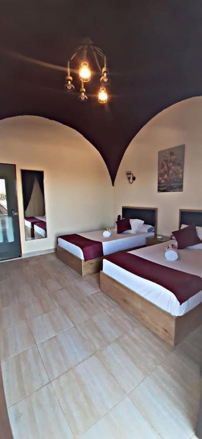 Heru Pyramids View Hotel ไคโร ภายนอก รูปภาพ
